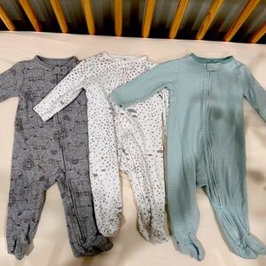 Carters pajamas 3-6m cute unisex